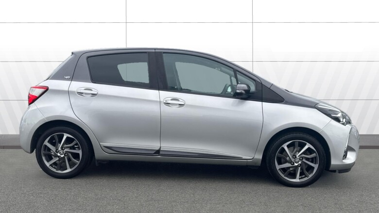 Toyota Yaris 1.5 VVT-i Y20 5dr [Bi-tone] Petrol Hatchback